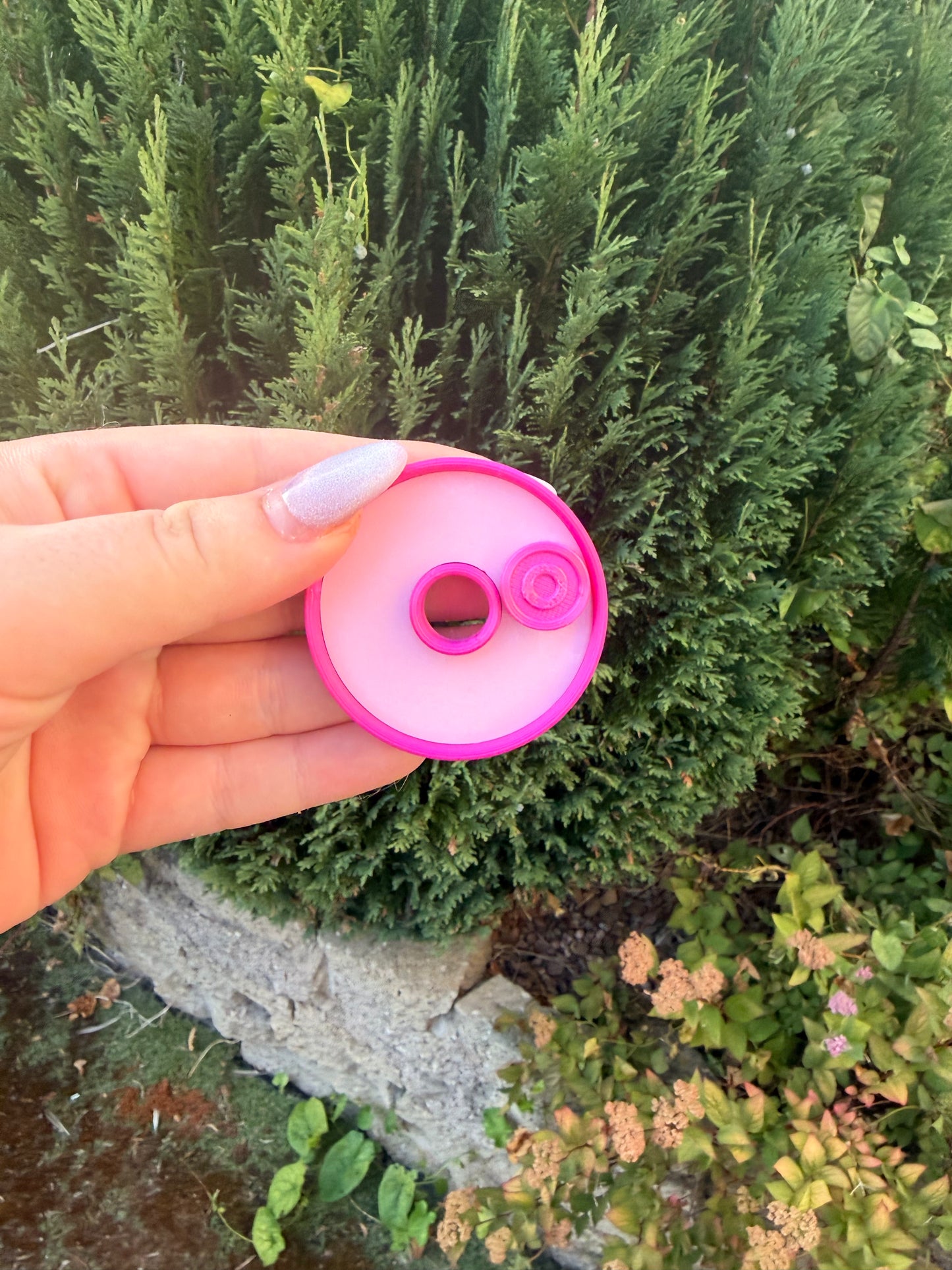 Hot pink/light pink circle slider