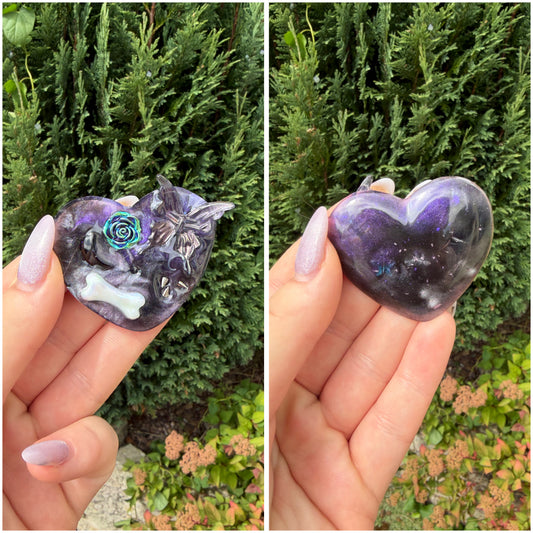 Worry stone black and purple heart