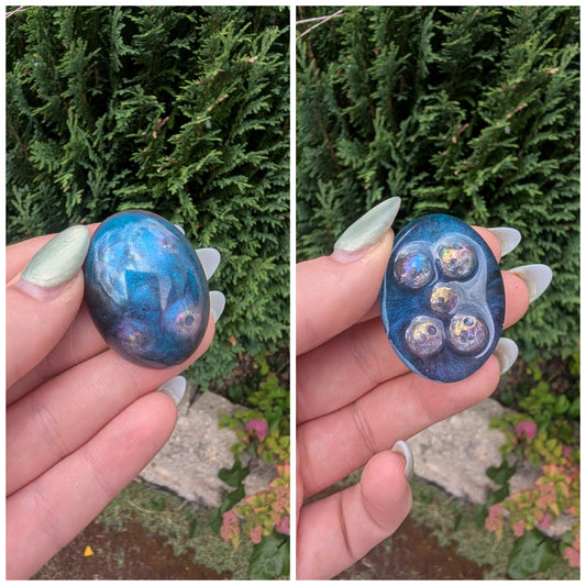 beaded oval